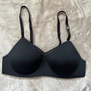 Victoria’s Secret Wireless T-Shirt Bra